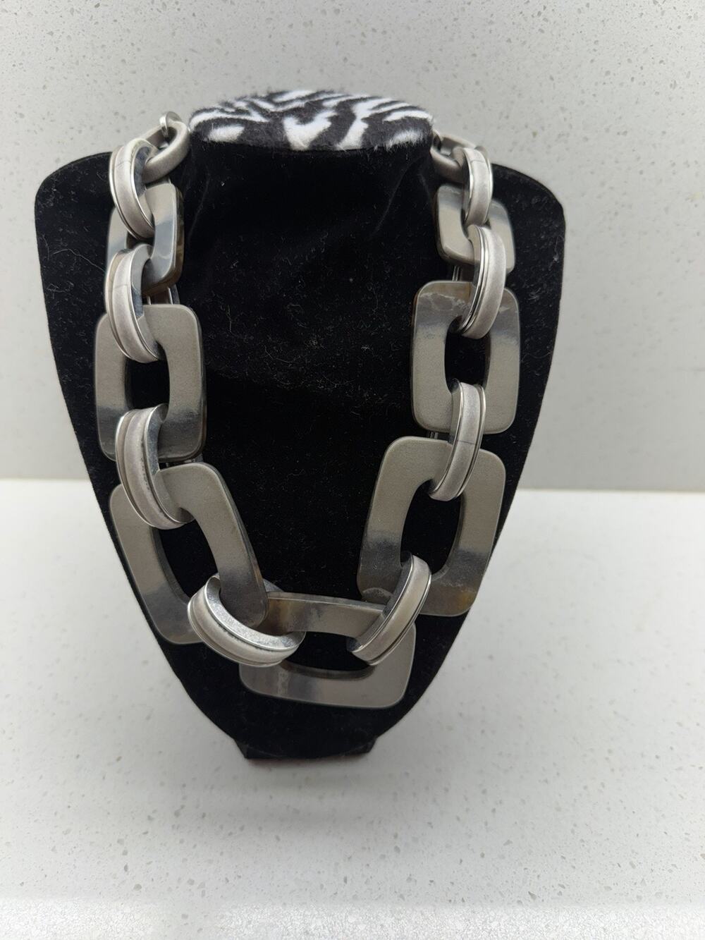 Made in Italy Oversized Geometric Link Statement Necklace Matte Gunmetal - Picture 1 of 6